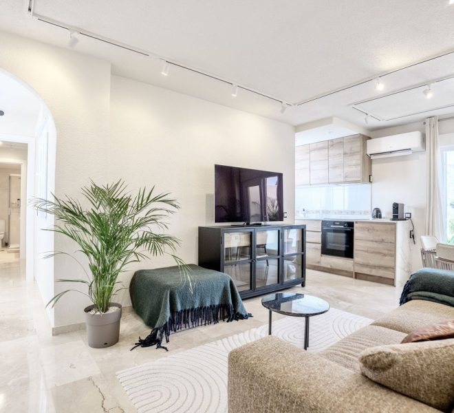 R5337334-Image 1-Top Floor Apartment - 1 Beds - 68 Built