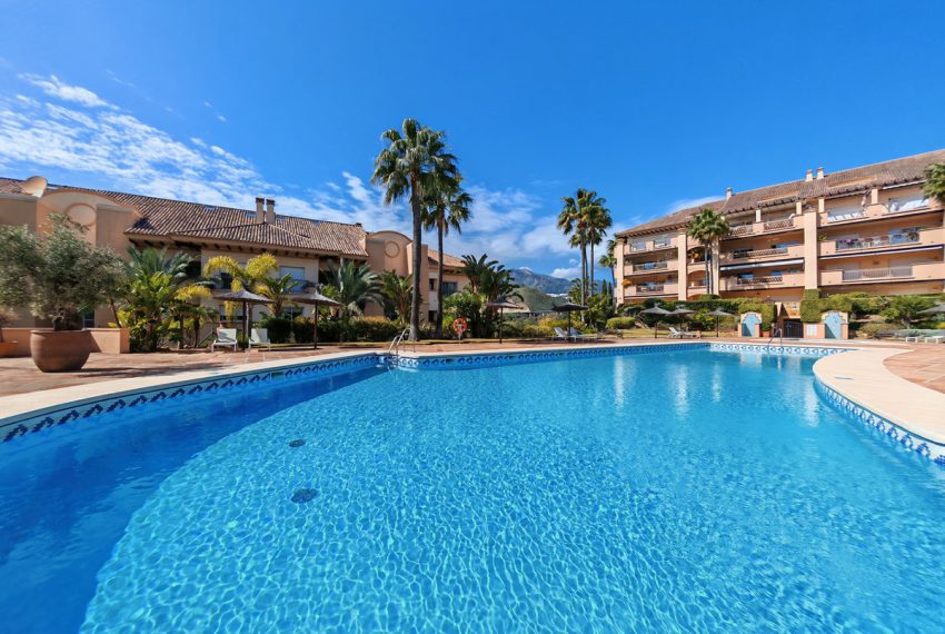 R5337445-Apartment-For-Sale-Marbella-Middle-Floor-Apartment-2-Beds-170-Built