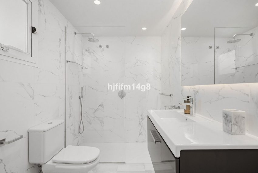 R5337460-Apartment-For-Sale-Benahavis-Middle-Floor-Apartment-3-Beds-137-Built-16