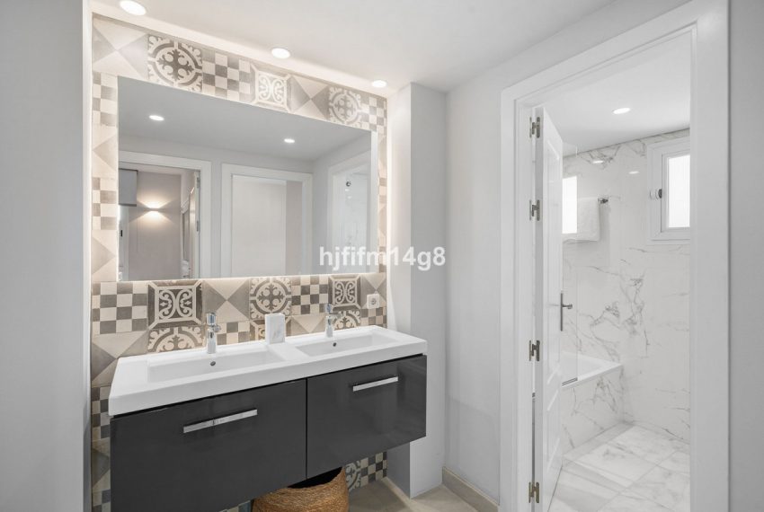 R5337460-Apartment-For-Sale-Benahavis-Middle-Floor-Apartment-3-Beds-137-Built-19