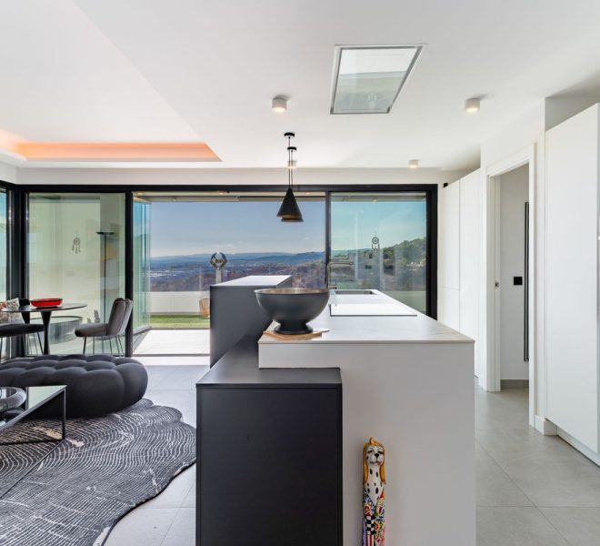 R5337916-Image 1-Penthouse - 2 Beds - 108 Built