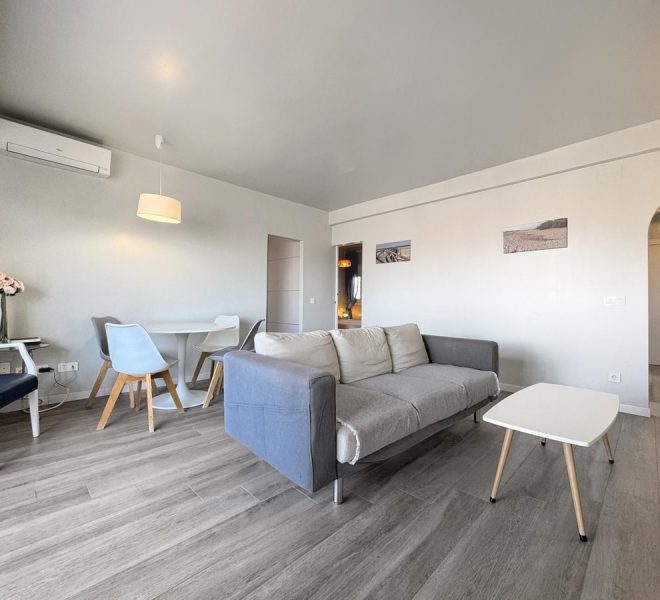 R5339032-Image 1-Middle Floor Apartment - 2 Beds - 74 Built