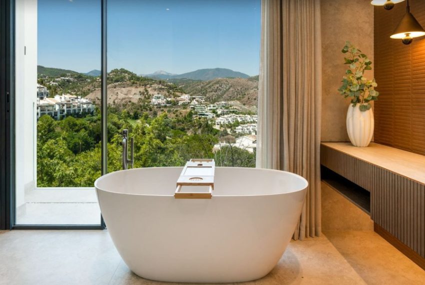 R5339251-House-For-Sale-La-Quinta-Detached-Villa-6-Beds-727-Built-5