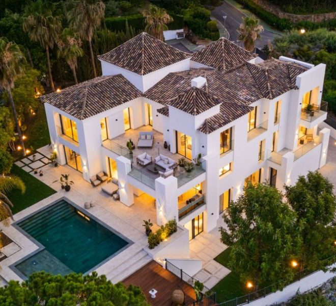 R5339251-Image 1-Detached Villa - 6 Beds - 727 Built