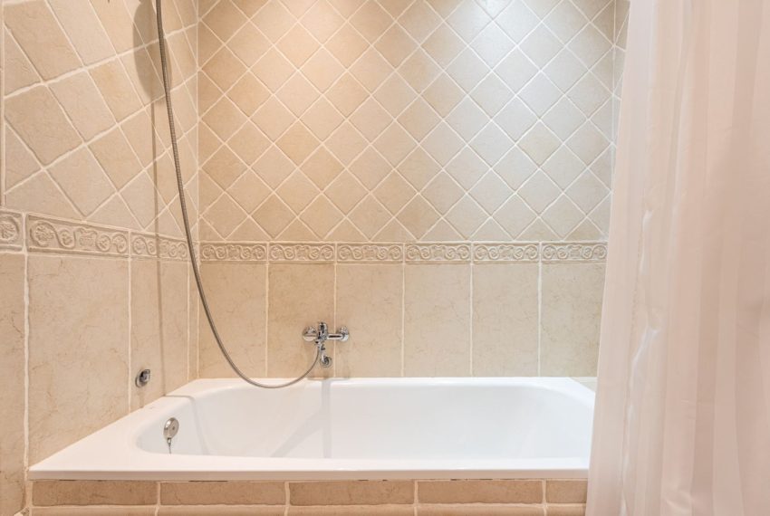 R5340766-Apartment-For-Sale-Benahavis-Top-Floor-Apartment-2-Beds-54-Built-4