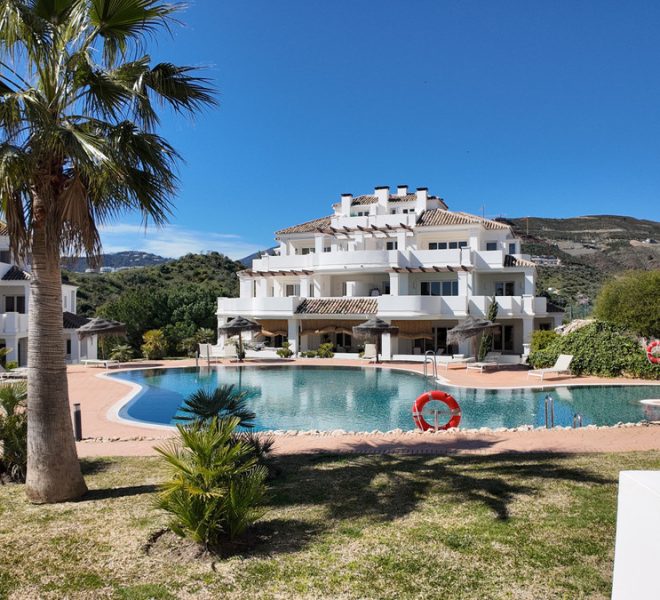 R5342476-Image 1-Middle Floor Apartment - 2 Beds - 154 Built