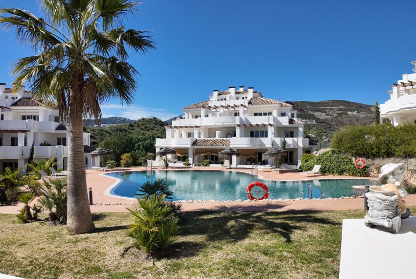 R5342476-Apartment-For-Sale-Nueva-Andalucia-Middle-Floor-Apartment-2-Beds-154-Built