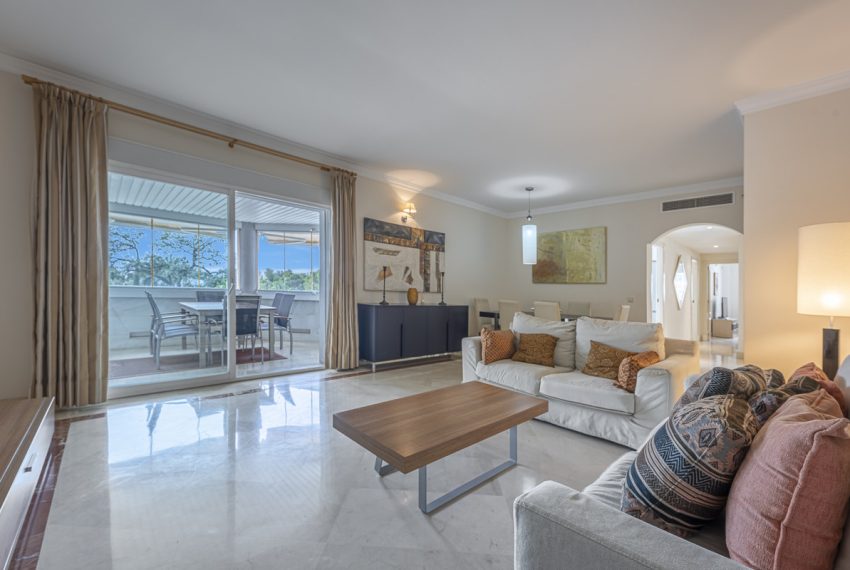 R5342575-Apartment-For-Sale-The-Golden-Mile-Middle-Floor-Apartment-2-Beds-151-Built-3