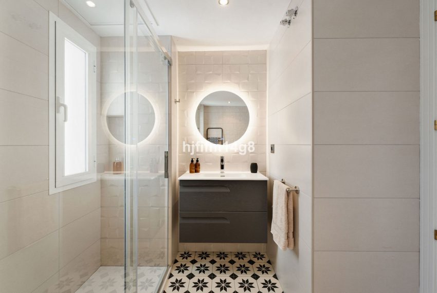 R5343694-Apartment-For-Sale-Nueva-Andalucia-Penthouse-1-Beds-103-Built-10