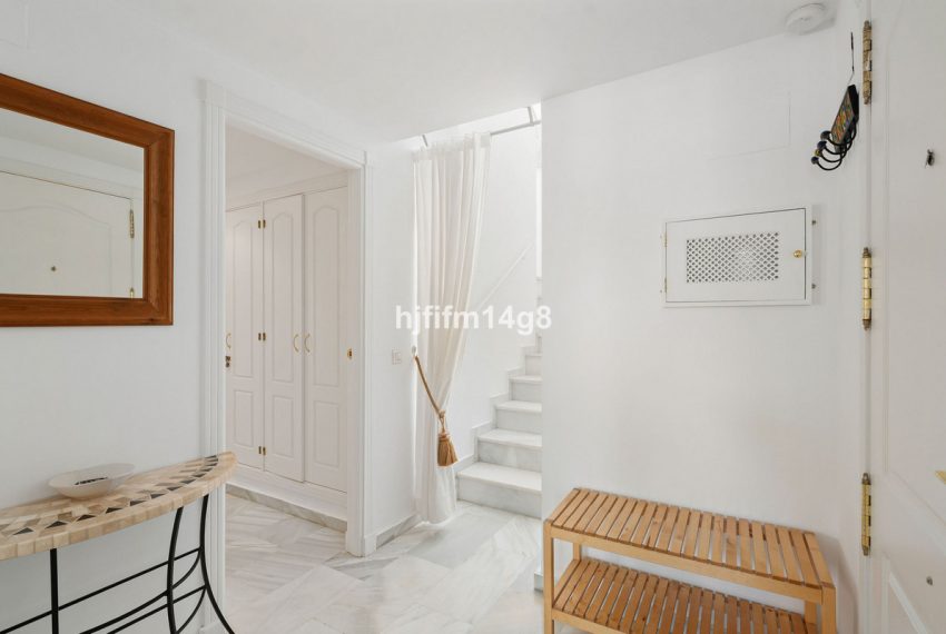 R5343694-Apartment-For-Sale-Nueva-Andalucia-Penthouse-1-Beds-103-Built-11