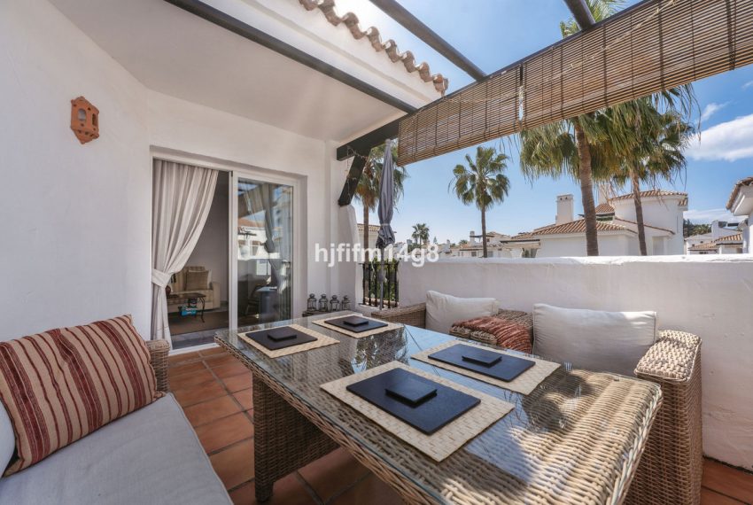 R5343694-Apartment-For-Sale-Nueva-Andalucia-Penthouse-1-Beds-103-Built-2