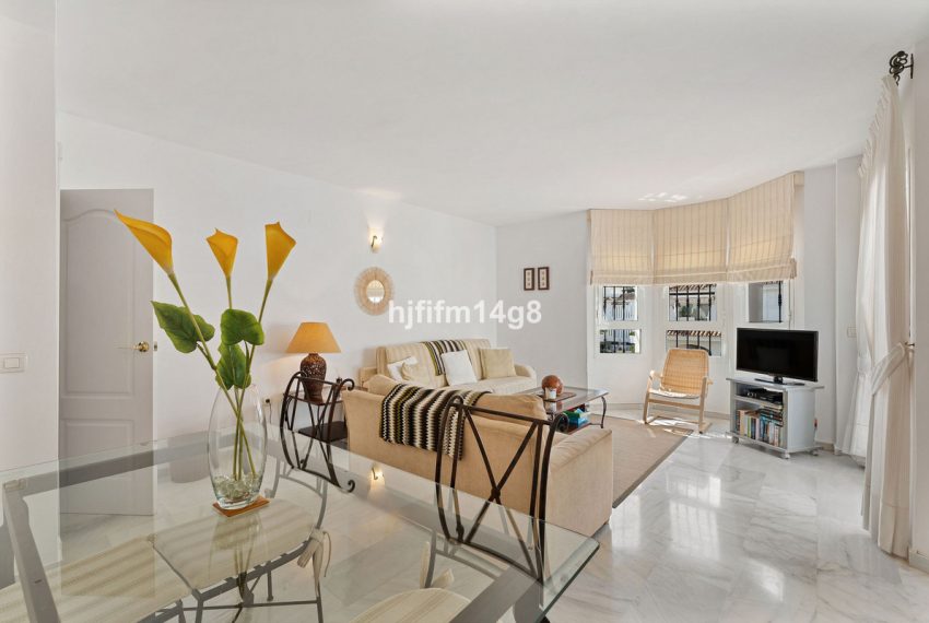 R5343694-Apartment-For-Sale-Nueva-Andalucia-Penthouse-1-Beds-103-Built-3