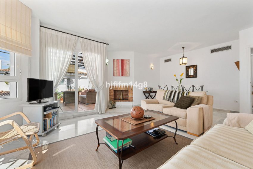 R5343694-Apartment-For-Sale-Nueva-Andalucia-Penthouse-1-Beds-103-Built-4