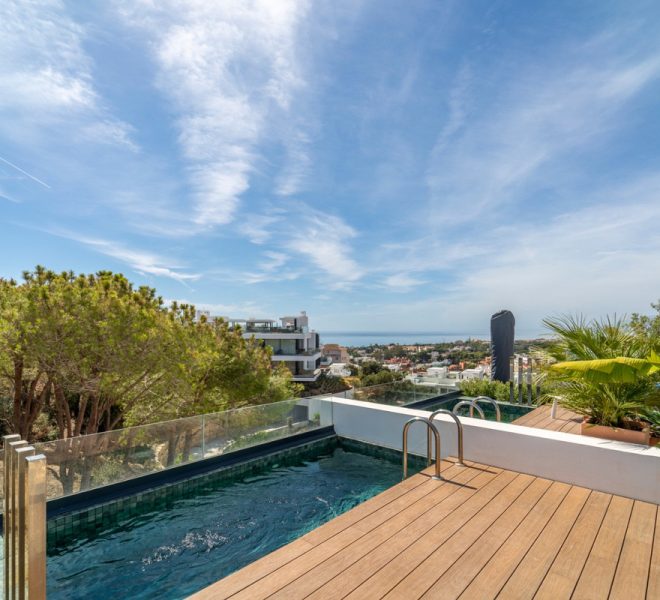 R5343742-Image 1-Penthouse Duplex - 3 Beds - 331 Built