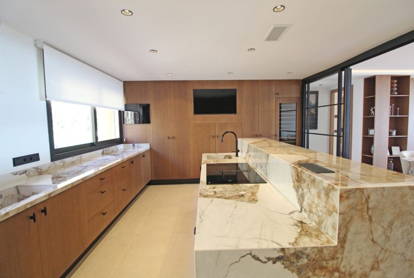 R5344027-Apartment-For-Sale-Nueva-Andalucia-Middle-Floor-Apartment-3-Beds-205-Built-3