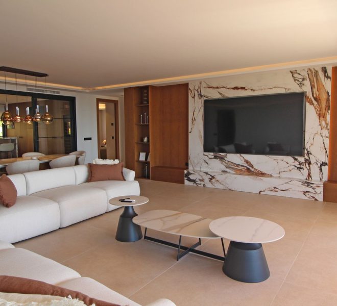 R5344027-Image 1-Middle Floor Apartment - 3 Beds - 205 Built