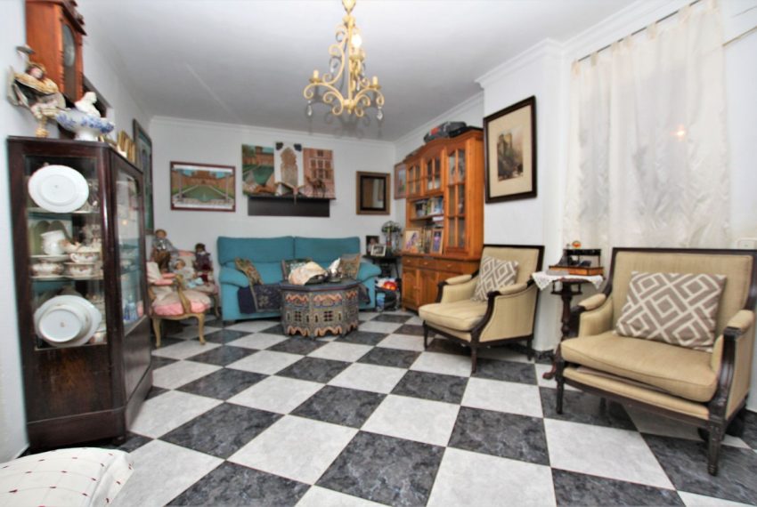 R5346388-House-For-Sale-Marbella-Townhouse-6-Beds-220-Built-12