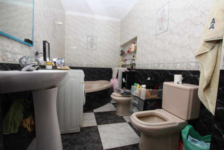 R5346388-House-For-Sale-Marbella-Townhouse-6-Beds-220-Built-9