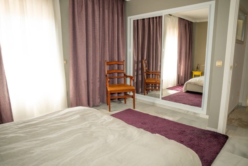 R5346391-House-For-Sale-Elviria-Detached-Villa-4-Beds-371-Built-11