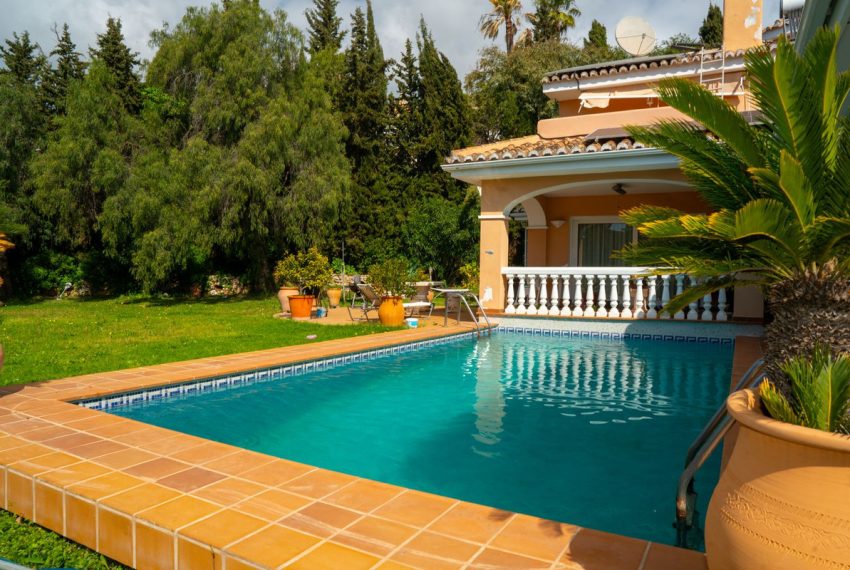 R5346391-House-For-Sale-Elviria-Detached-Villa-4-Beds-371-Built-2