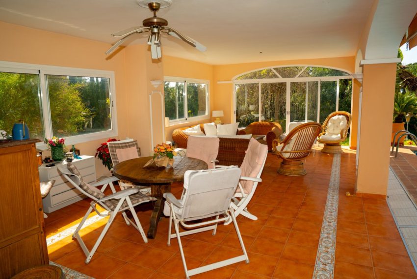 R5346391-House-For-Sale-Elviria-Detached-Villa-4-Beds-371-Built-8