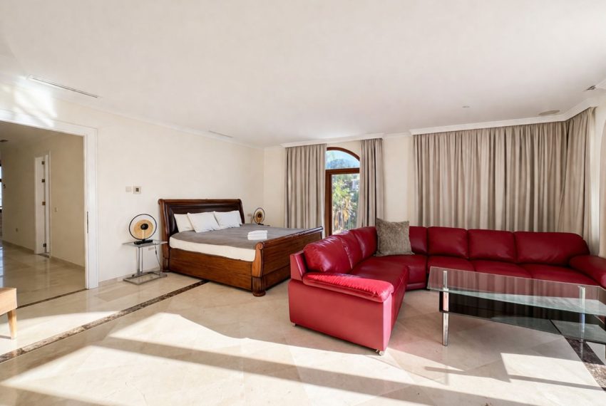 R5346490-House-For-Sale-Benahavis-Detached-Villa-7-Beds-876-Built-8