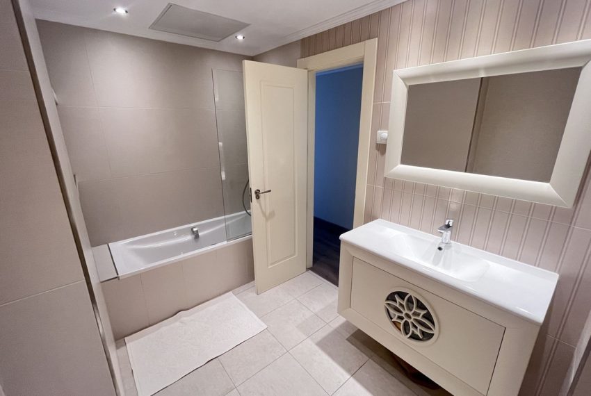 R4312162-Apartment-For-Sale-Puerto-Banus-Middle-Floor-Apartment-2-Beds-90-Built-11