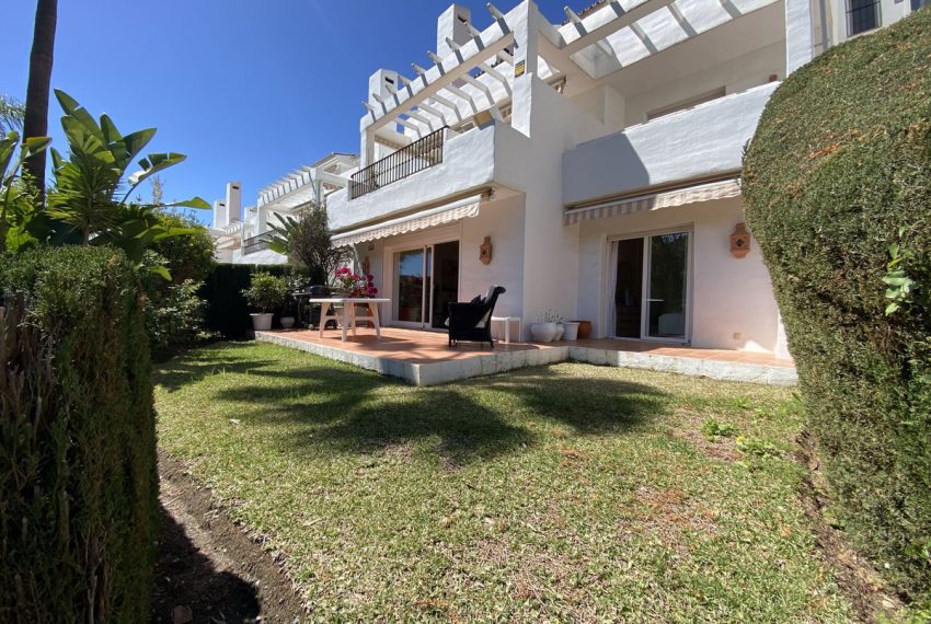 R4688032-Apartment-For-Sale-La-Quinta-Duplex-3-Beds-137-Built-1