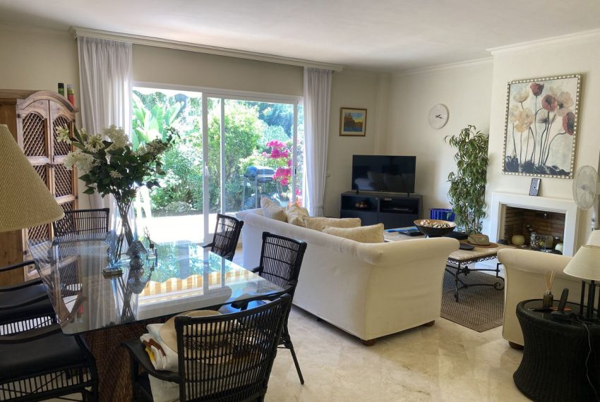R4688032-Apartment-For-Sale-La-Quinta-Duplex-3-Beds-137-Built-3