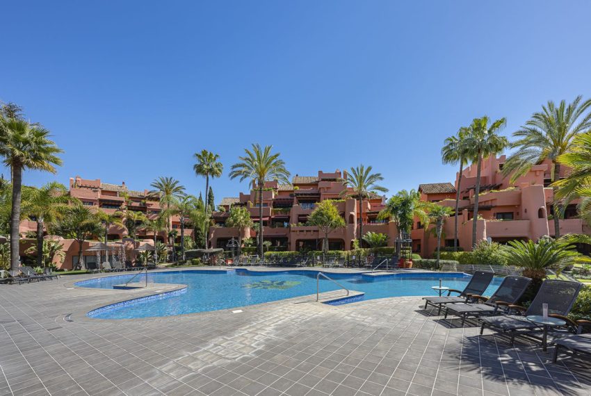 R5007916-Apartment-For-Sale-New-Golden-Mile-Penthouse-3-Beds-206-Built-12