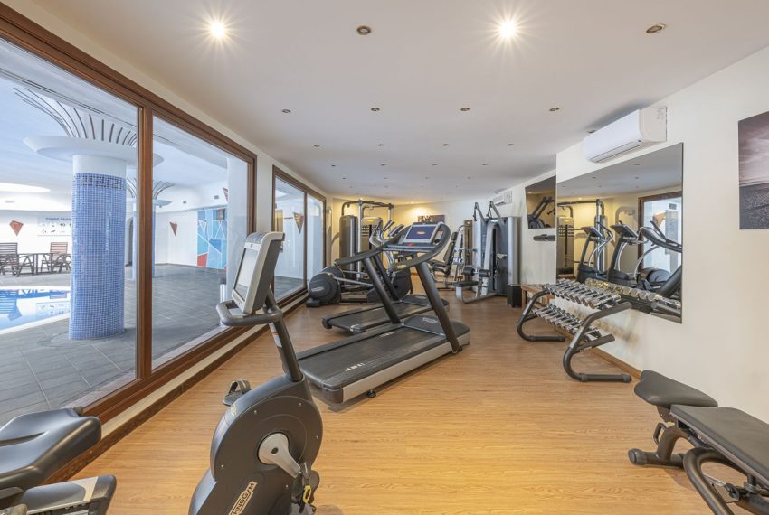 R5007916-Apartment-For-Sale-New-Golden-Mile-Penthouse-3-Beds-206-Built-14