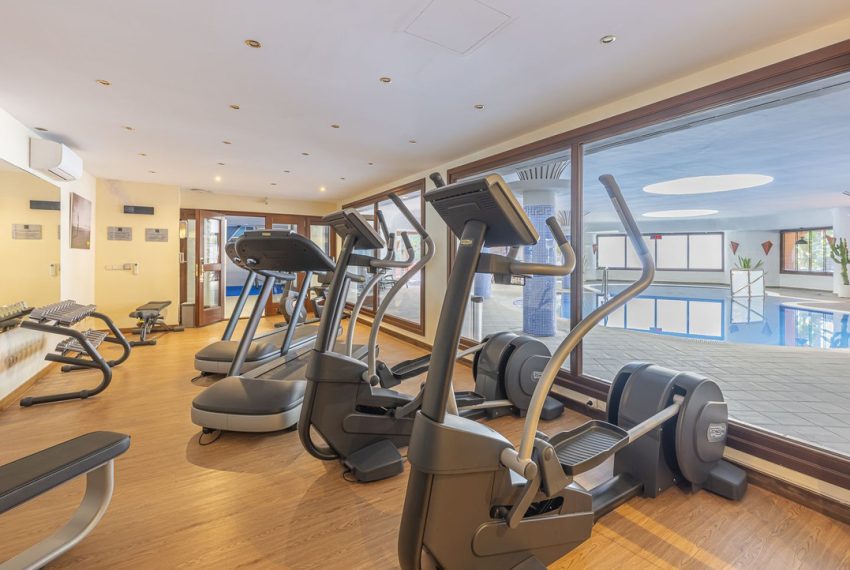 R5007916-Apartment-For-Sale-New-Golden-Mile-Penthouse-3-Beds-206-Built-15