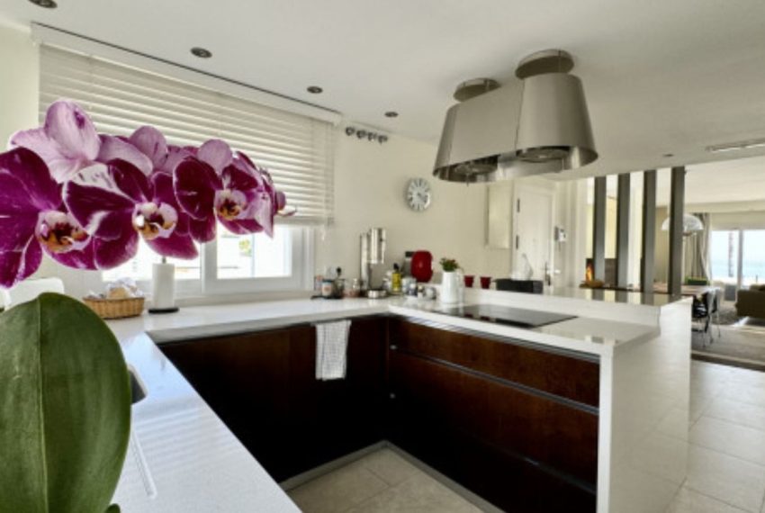 R5009188-Apartment-For-Sale-Estepona-Penthouse-3-Beds-200-Built-4