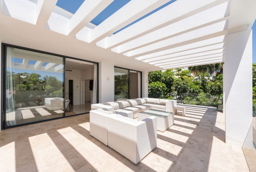 R5167978-House-For-Sale-La-Quinta-Detached-Villa-5-Beds-631-Built-16