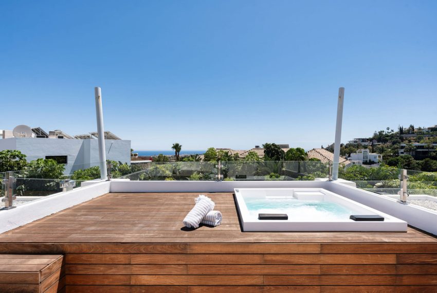 R5167978-House-For-Sale-La-Quinta-Detached-Villa-5-Beds-631-Built-8