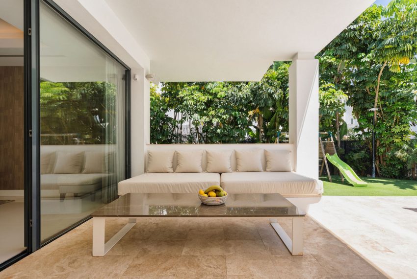 R5167978-House-For-Sale-La-Quinta-Detached-Villa-5-Beds-631-Built-9