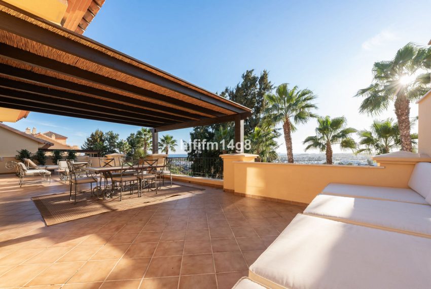 R5216806-Apartment-For-Sale-Nueva-Andalucia-Penthouse-3-Beds-143-Built