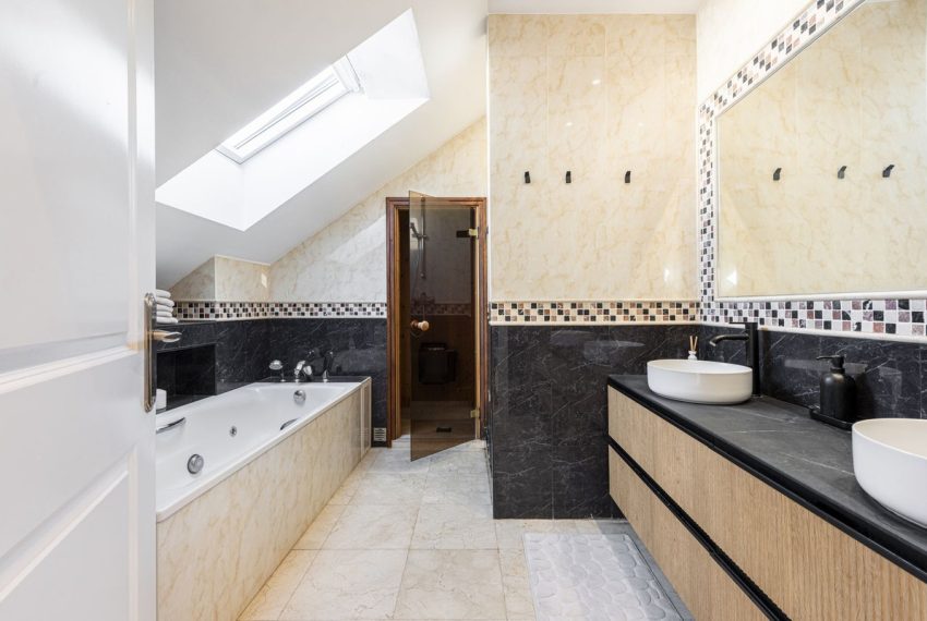 R5229550-Apartment-For-Sale-San-Pedro-de-Alcantara-Top-Floor-Apartment-1-Beds-146-Built-15