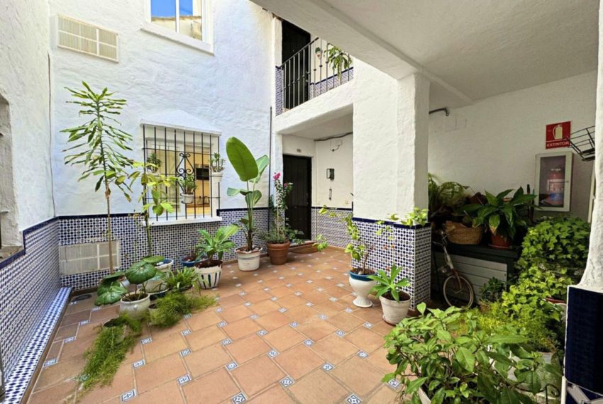 R5233408-Apartment-For-Sale-Puerto-Banus-Middle-Floor-Apartment-2-Beds-70-Built-1