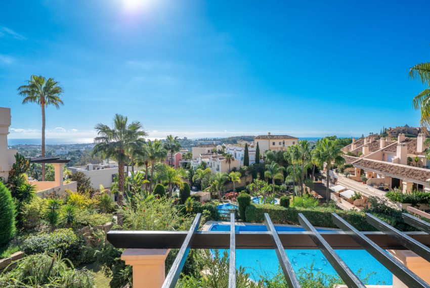 R5242261-Apartment-For-Sale-Nueva-Andalucia-Middle-Floor-Apartment-4-Beds-198-Built