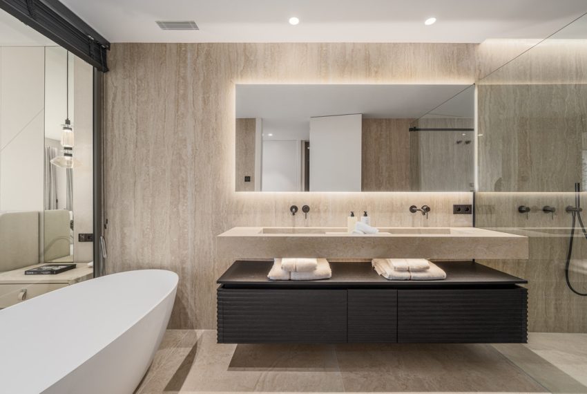 R5253811-Apartment-For-Sale-Nueva-Andalucia-Penthouse-4-Beds-215-Built-11