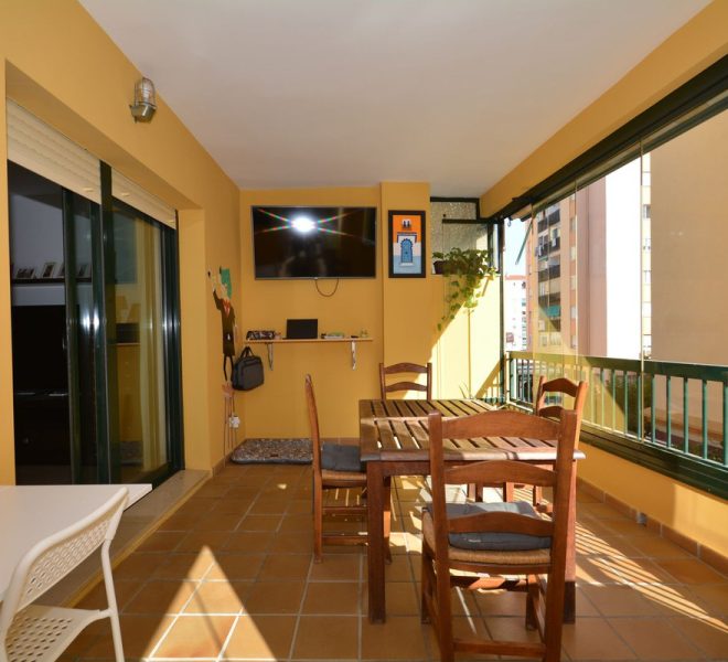 R5285782-Image 1-Middle Floor Apartment - 3 Beds - 122 Built