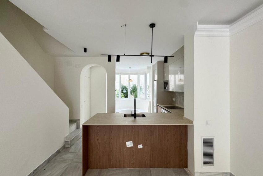R5303302-Apartment-For-Sale-The-Golden-Mile-Duplex-2-Beds-116-Built-8
