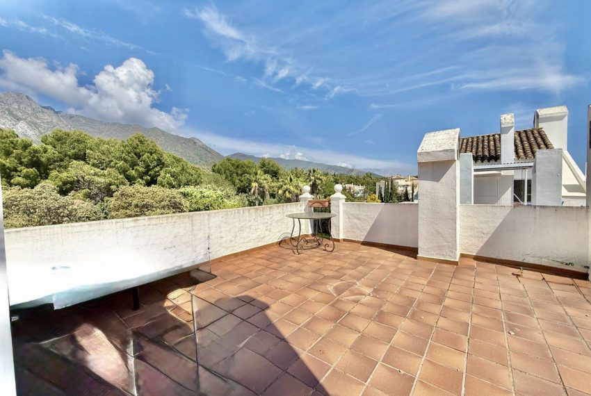 R5335522-Apartment-For-Sale-Nagueles-Duplex-2-Beds-126-Built-16