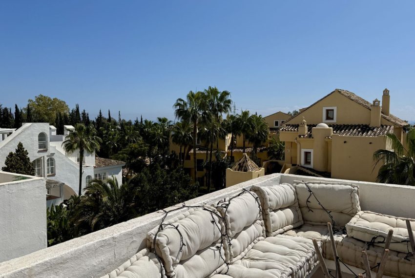 R5335522-Apartment-For-Sale-Nagueles-Duplex-2-Beds-126-Built-2