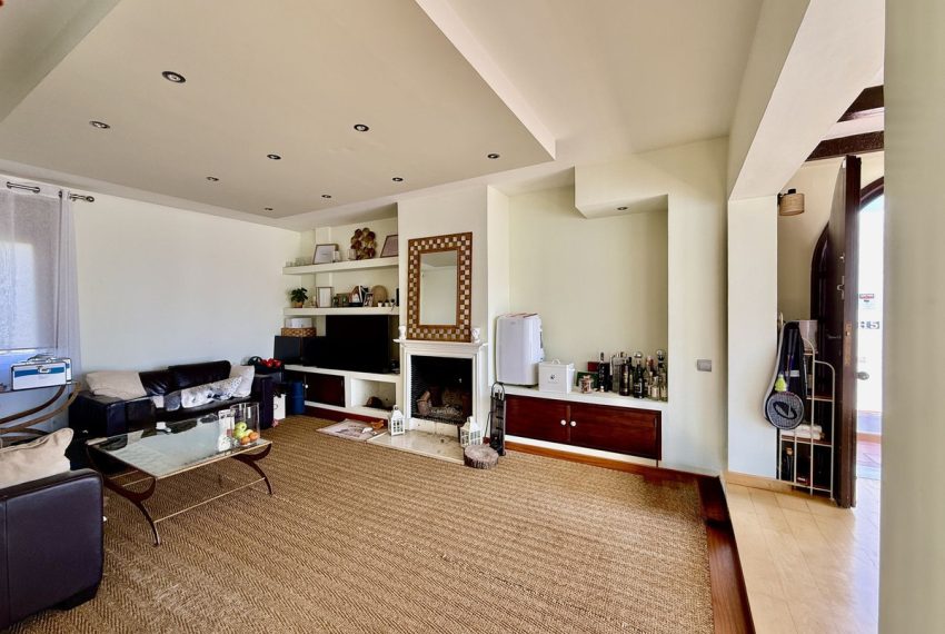 R5335522-Apartment-For-Sale-Nagueles-Duplex-2-Beds-126-Built-5
