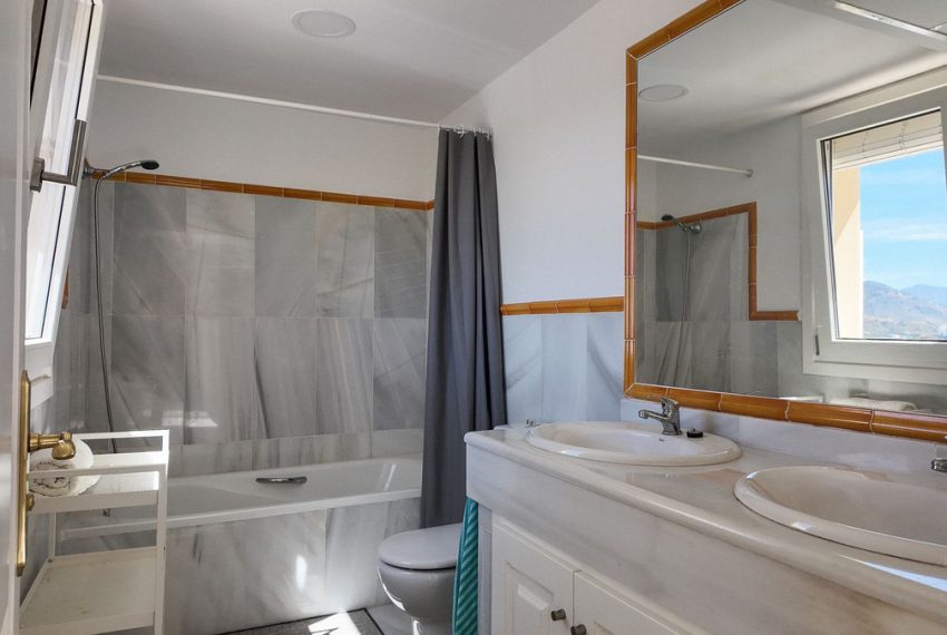 R5343562-House-For-Sale-La-Heredia-Townhouse-3-Beds-167-Built-12