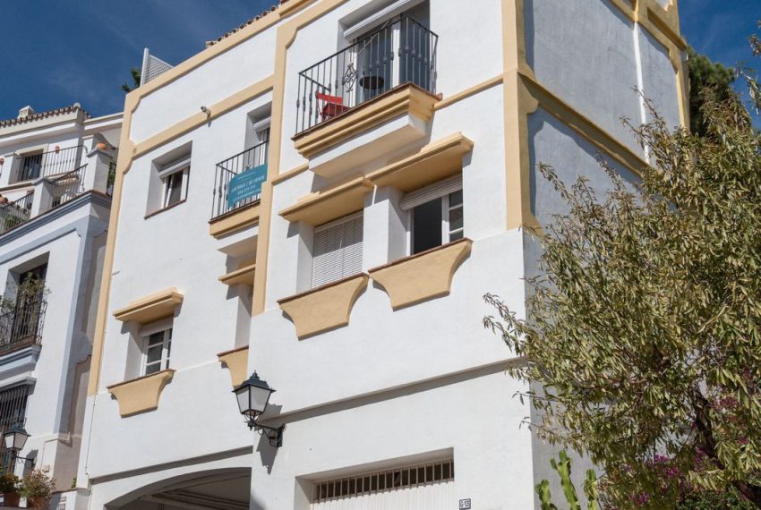 R5343562-House-For-Sale-La-Heredia-Townhouse-3-Beds-167-Built
