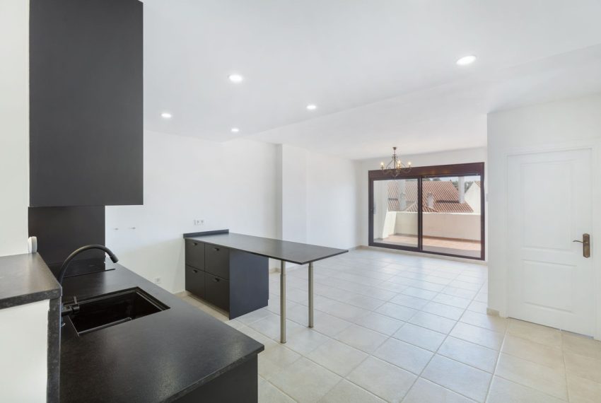 R5344102-Apartment-For-Sale-Nueva-Andalucia-Middle-Floor-Apartment-3-Beds-105-Built-1