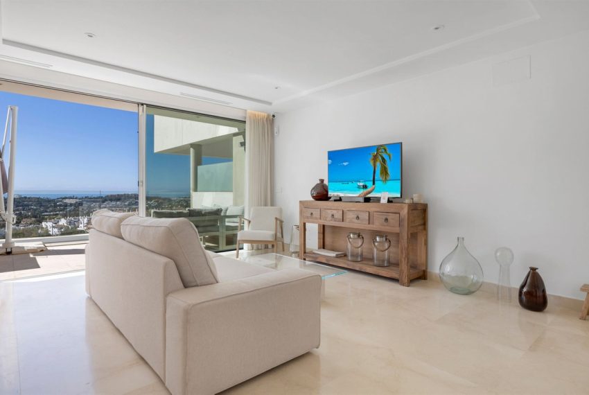 R5346109-Apartment-For-Sale-Nueva-Andalucia-Penthouse-2-Beds-98-Built-7